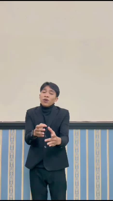 Bismillahhirrahmanirrahim 
.
KDI 2025
Nama : Ardi Yusuf (Ardi)
Asal : Mamuju, Prov. Sulawesi Barat 
Usia : 23Thn 
Lagu : Milikku - A. Rafiq
