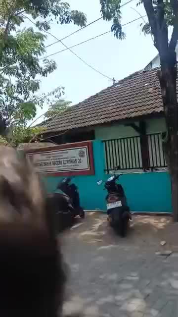pkoknya kalo skolah tu eng ruwariwi 🥱

#RCTIPlus #HOTrctiplus #fypシ゚viral #1TRENDING #mahmud #mamam
hmudaberanaktiga 