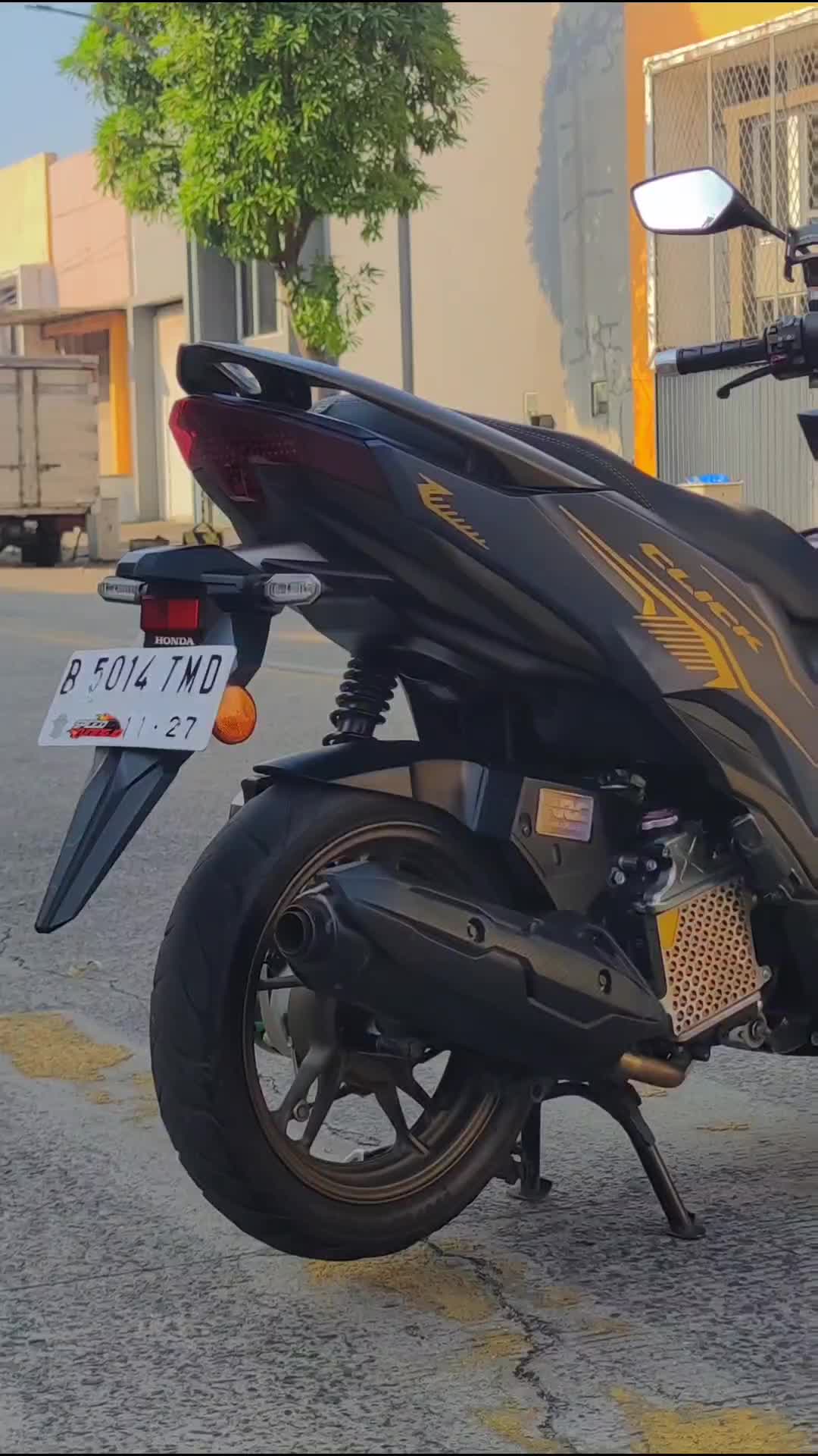 Click click aja guys  #fyp  #fypシ  #hondavario150  #sorotanpublik  #short  #LaguViral 