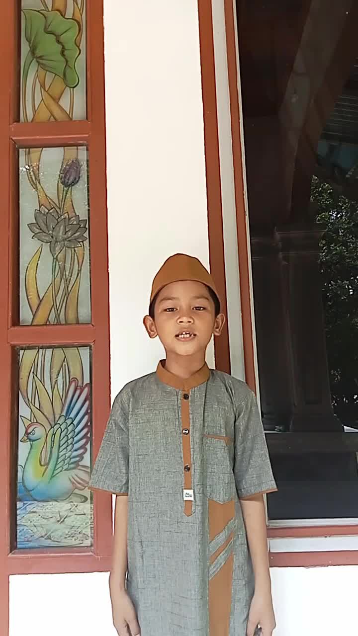 Assalamualaikum warahmatullahi wabarakatuh perkenalkan fatan umur 7 tahun dari Pariaman, Sumatera Barat