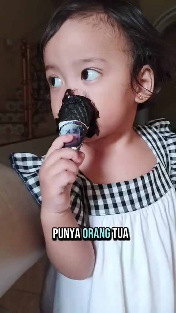 Sekalinya dikasih jajan eskrim malah gn 😫😩