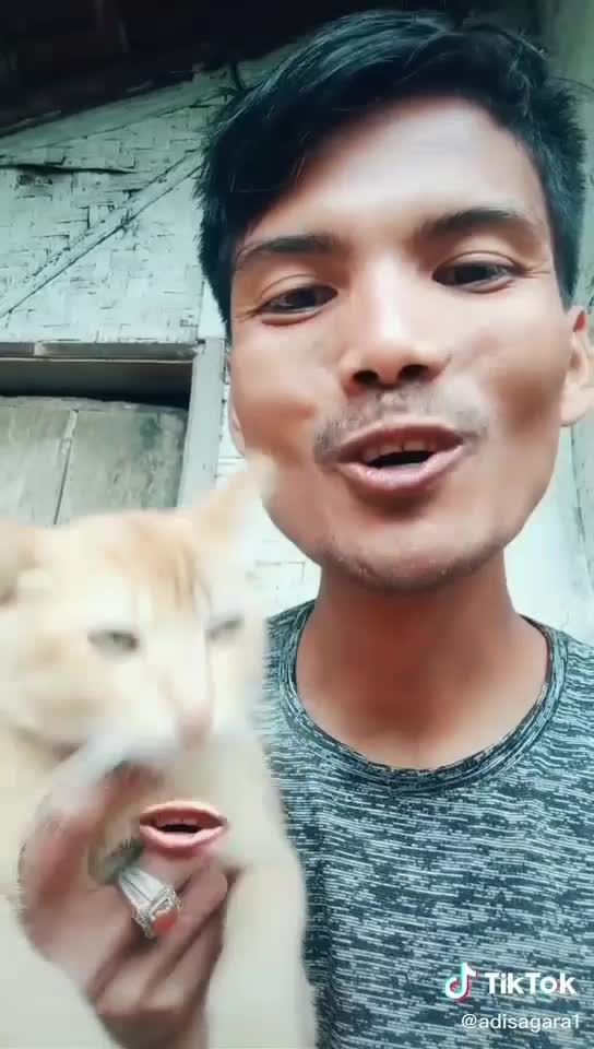 yg penting bahagia 😂😂