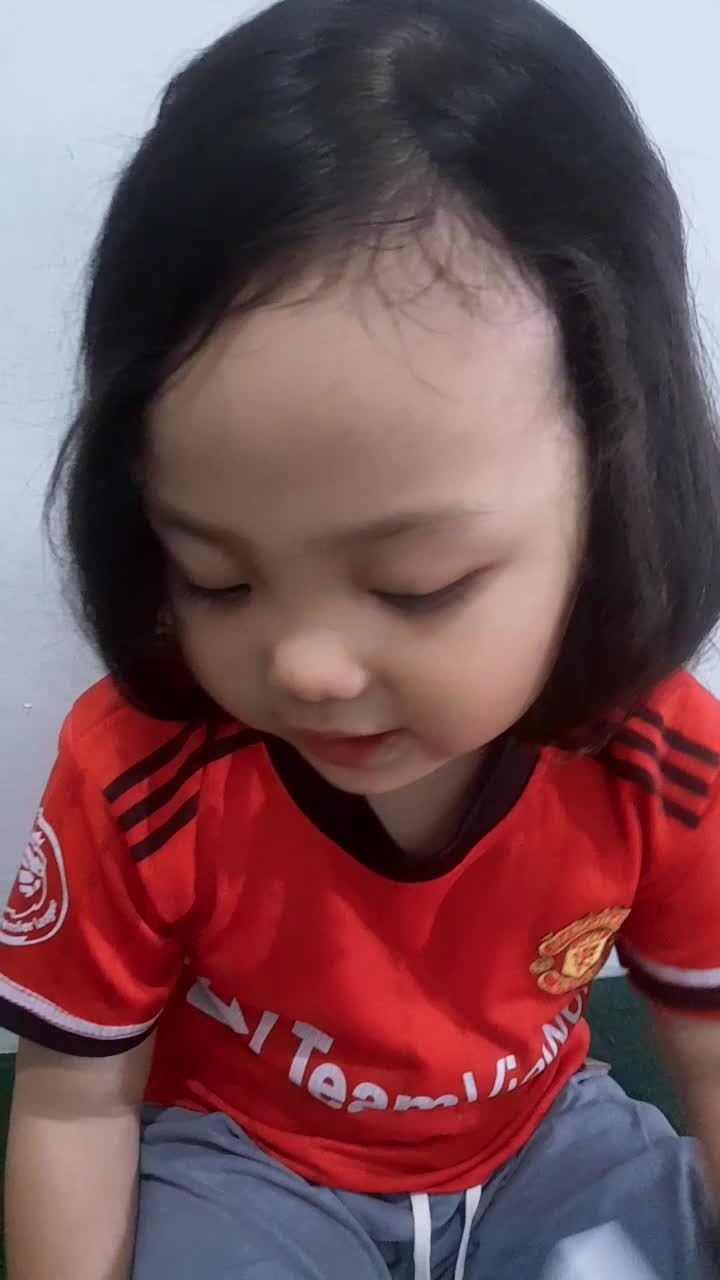 nyanyi cicak di dindind 😁