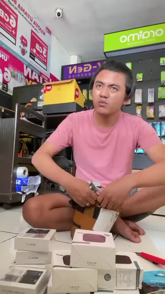 unboxing paket#minivlog#dailyvlog #dailyroutine #RCTIPlus #HOTrctiplus 
