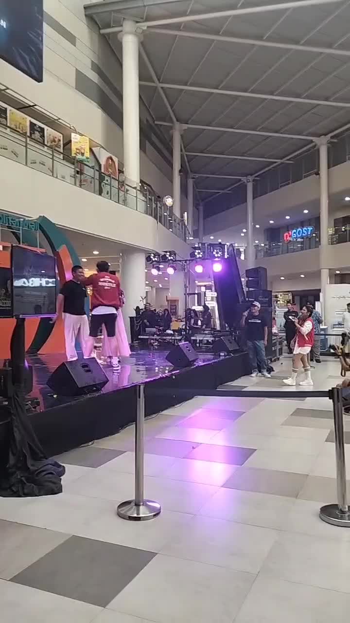 Dateng ke metmall Cileungsi sambil menunggu nobar jam 7 indonesia vs jepang