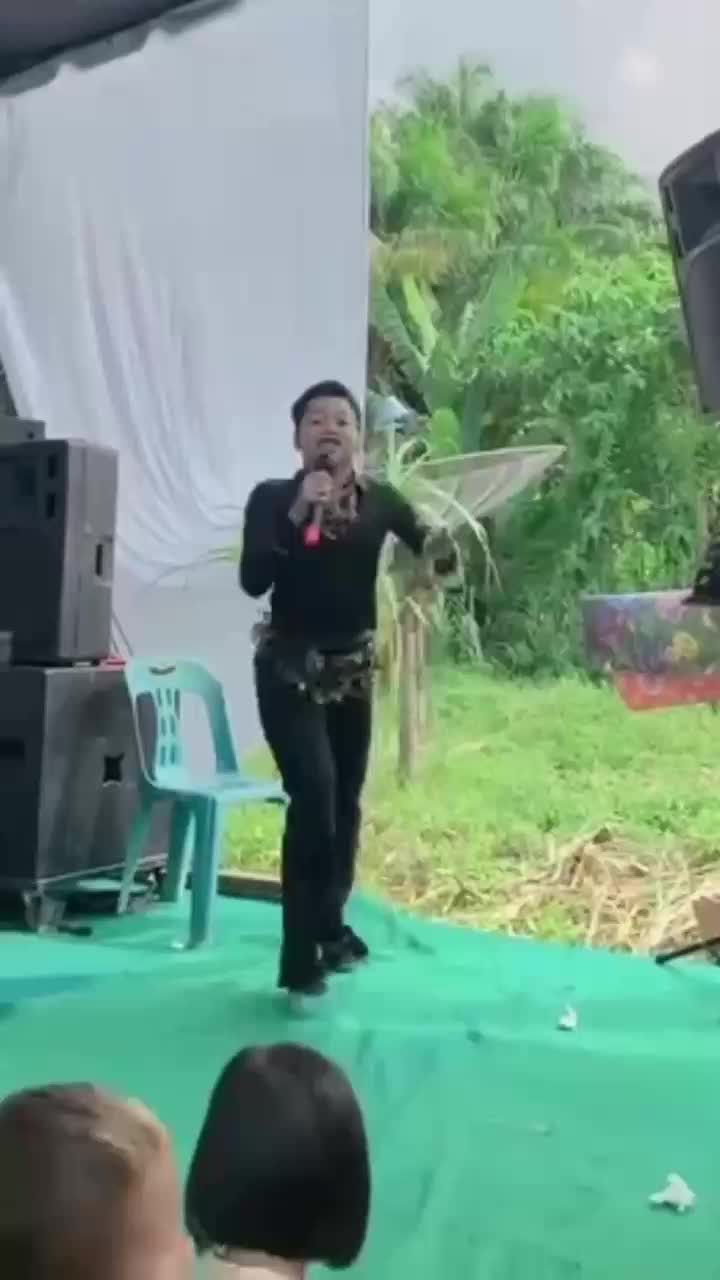 goyang latah

 #videolucu
 #videongakak
