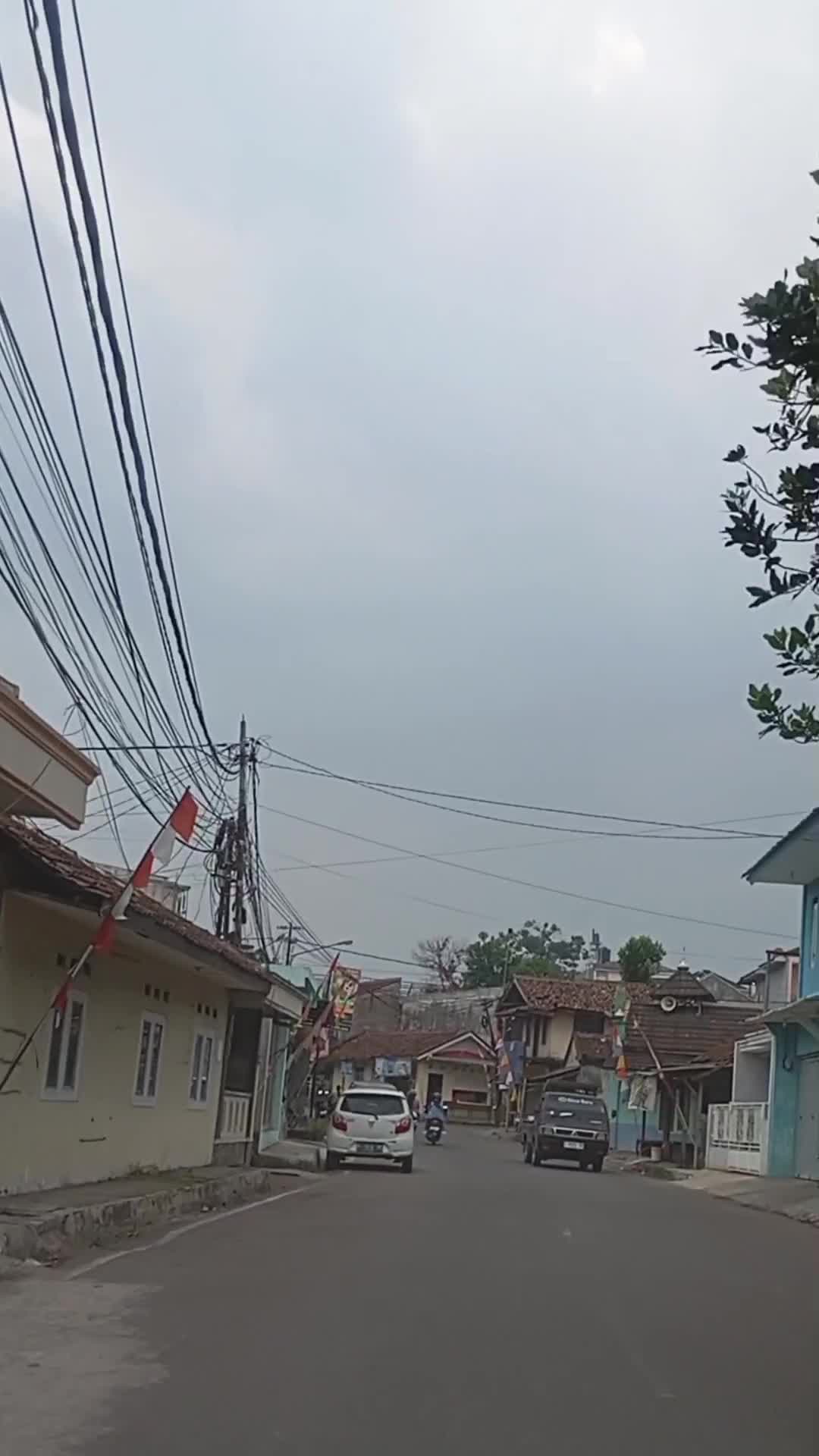 jalan dulu ke sini yuuk