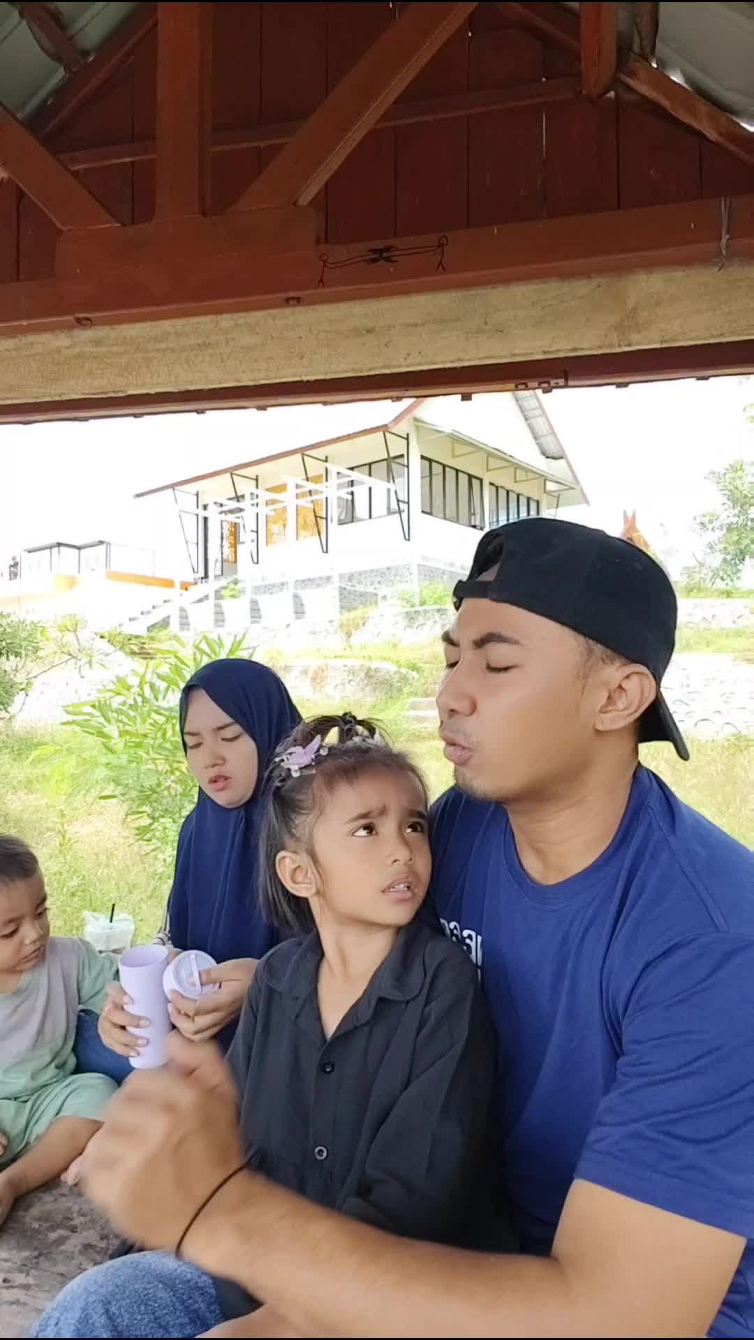 Beda tipis sama papa ? #videolucu 