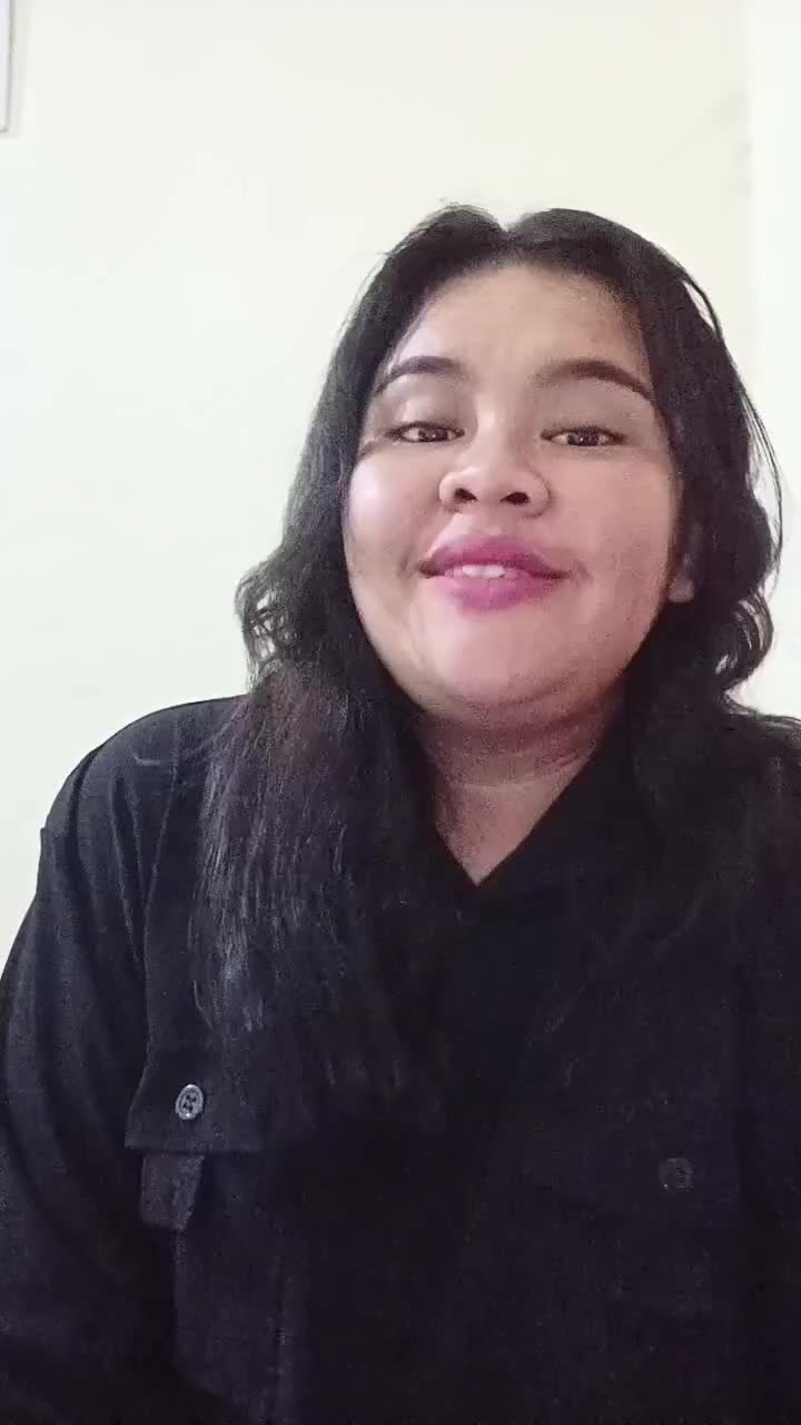 IDOL_XIII ERNI RAHMAWATI 27 TAHUN TANGERANG JUICY LUICY - TAMPAR