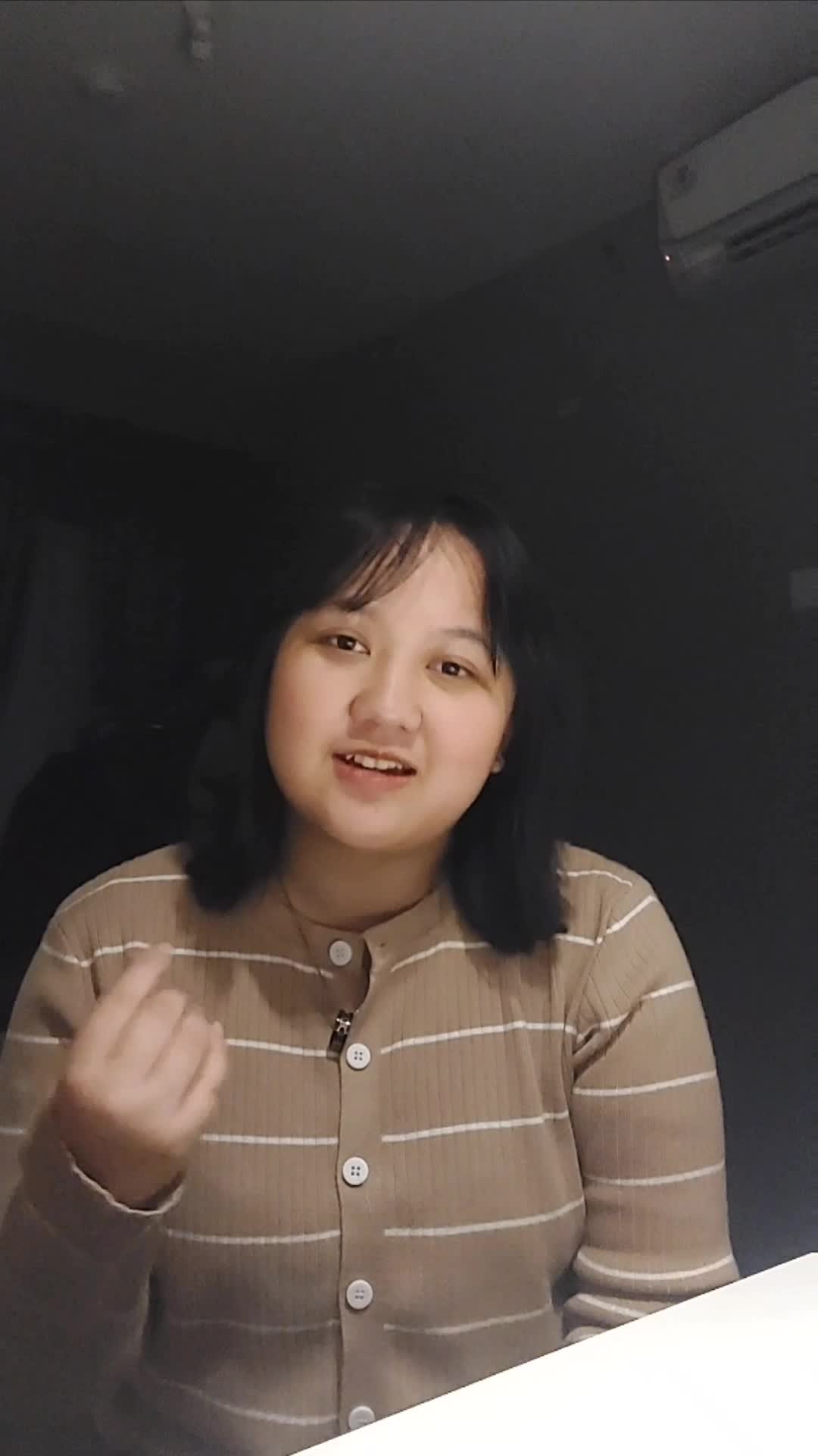 IDOL_XIII_Lady Aurelia Laurentzka Hungan_21 tahun_Jakarta Selatan_Stone Cold