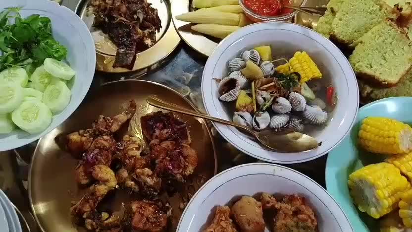 masak menu favorit keluarga tercinta 💗 
#OnlineAuditionMCI12