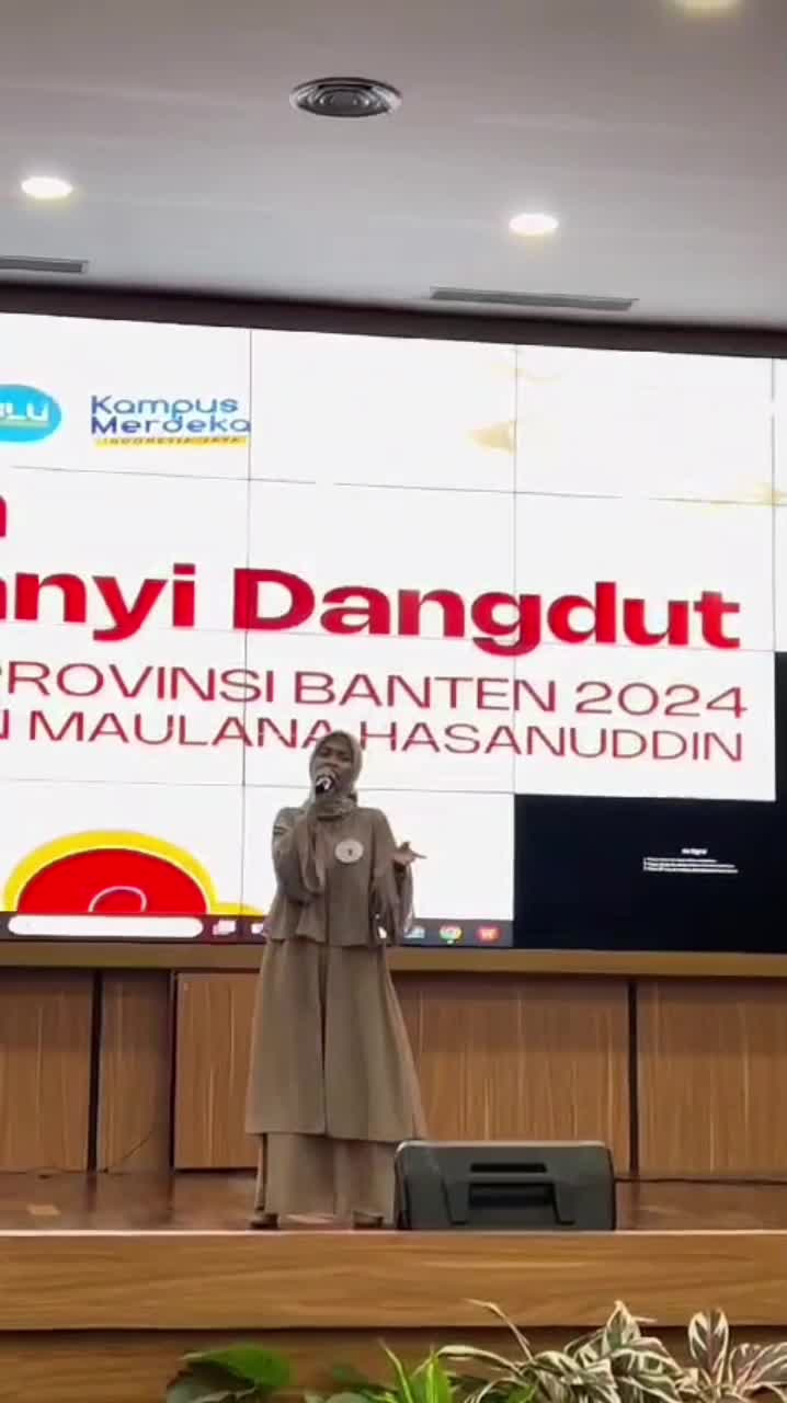 Nama : Indri Afriliani, Umur :21 Tahun, Asal : Kab. Tasikmalaya Judul lagu : Dua pilihan 