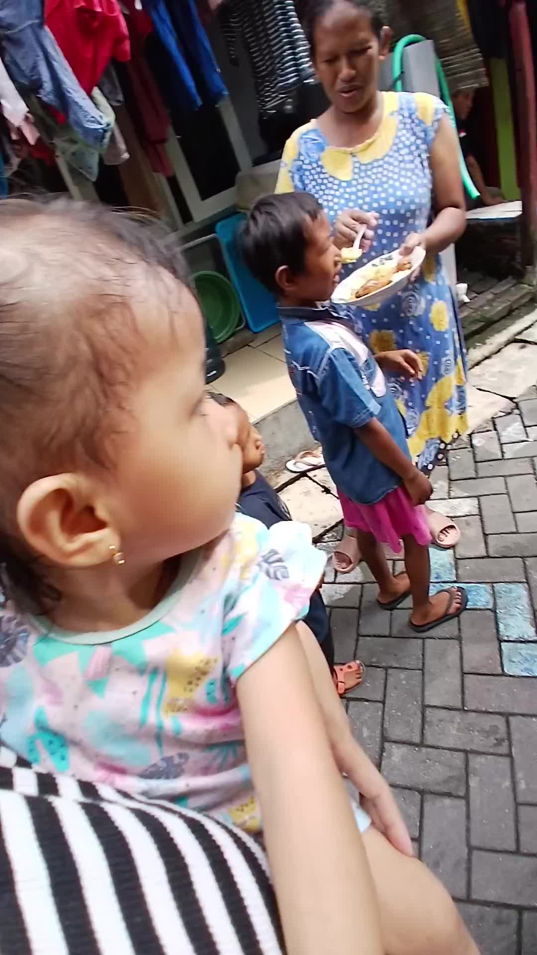 adek kakak liat topeng monyet🐵🐒

#RCTIPlus #HOTrctiplus #masyaAllah #happyenjoys #fyp 