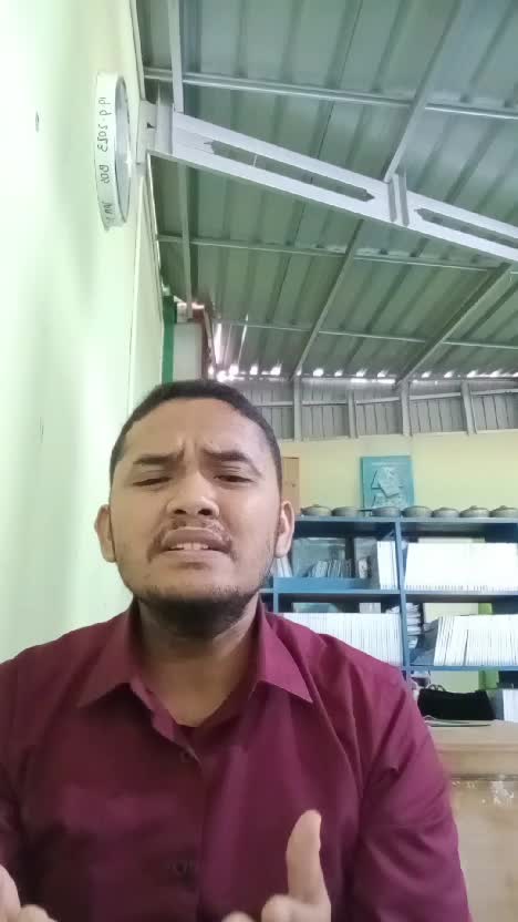 Nama: Ririn Putra
umur: 28 tahun
asal : Padang Sumatera Barat
slow beat: mengejar badai
upbeat: liku liku
nomor hp: 082252491167