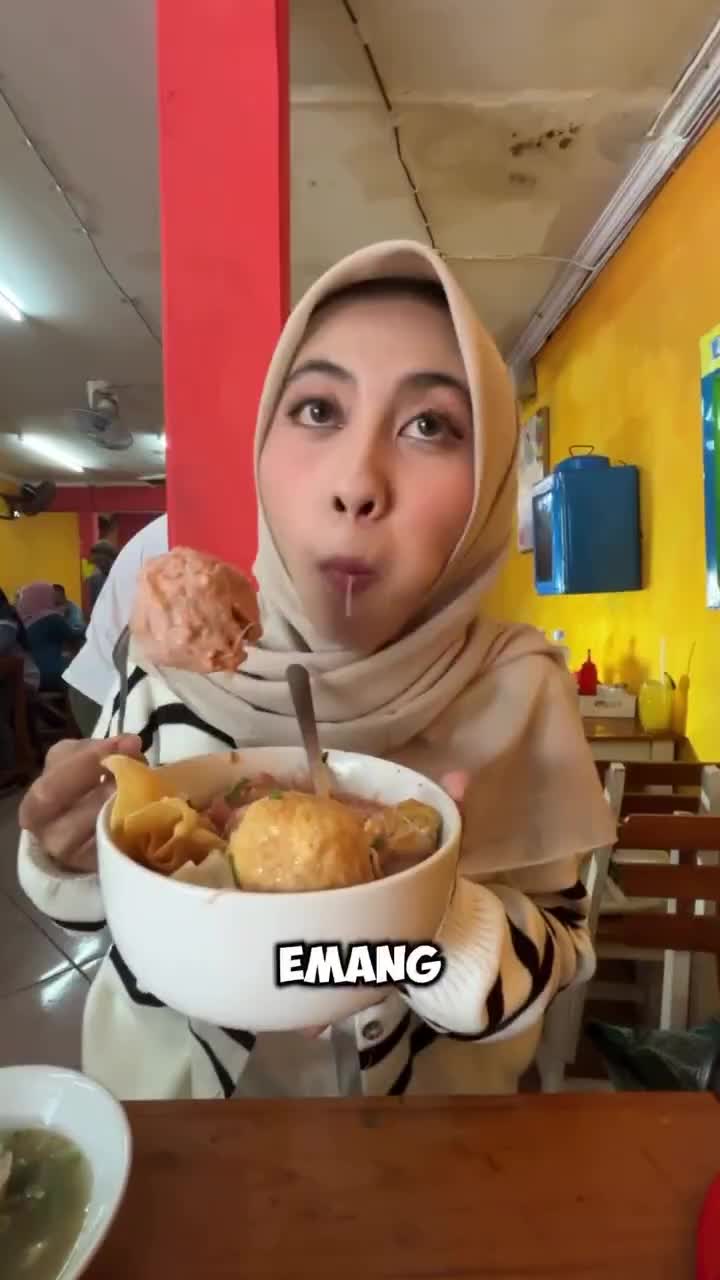 Bakwan Malang Umay
#Fyp #Bakwanmalangumay #Bakwanmalang #bakwan #masakanenak #reviewmasakan #kulinerviralbogor #kulinerbogor #bogor #bogorhi
