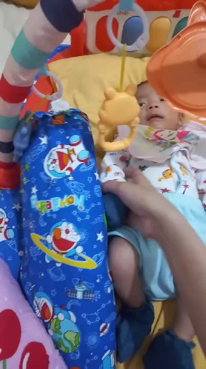 mainan bayi