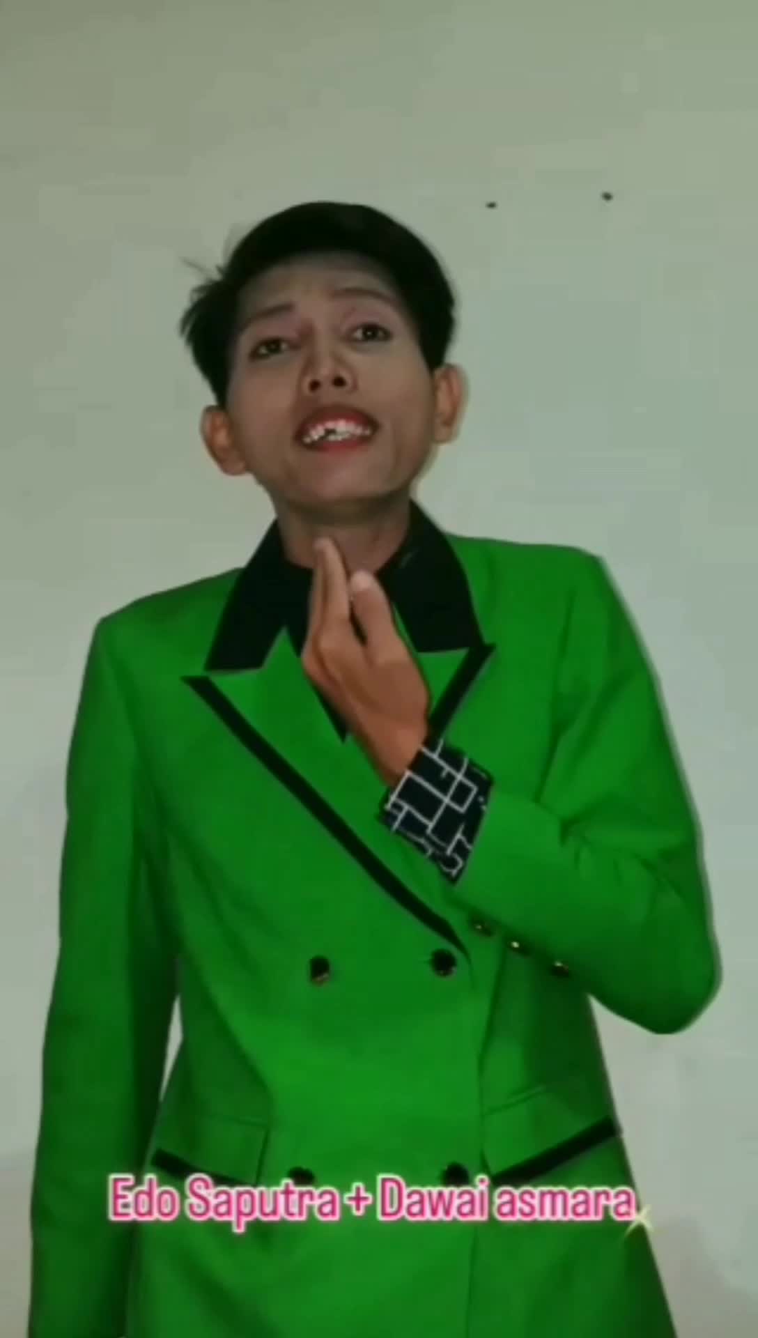  nama Edo Saputra umur 28 thn kerja: jualan manisan sembako Palembang provinsi sumatera  selatan judul dawai asmara #Onlineauditionkdi2025  