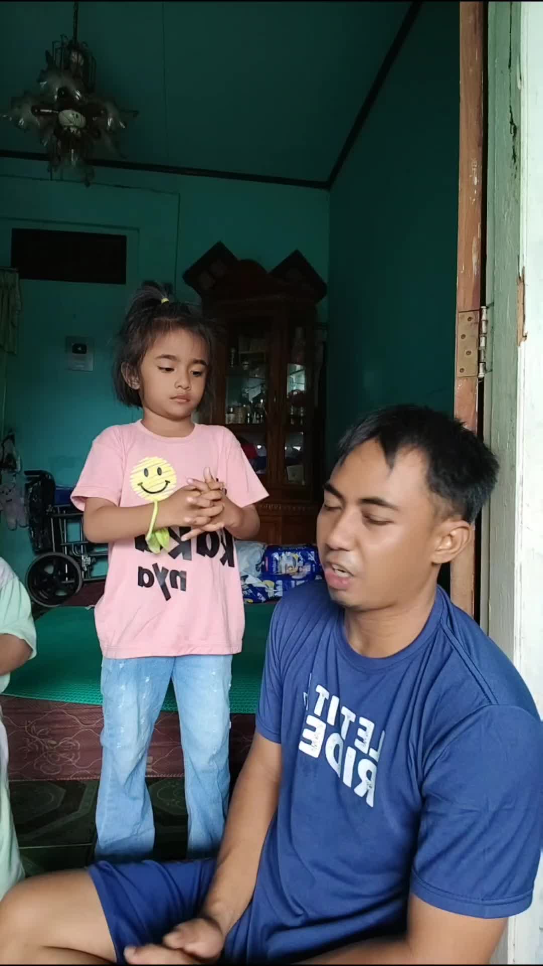 Papa waktu kecil suka betul🤭 #videolucu 