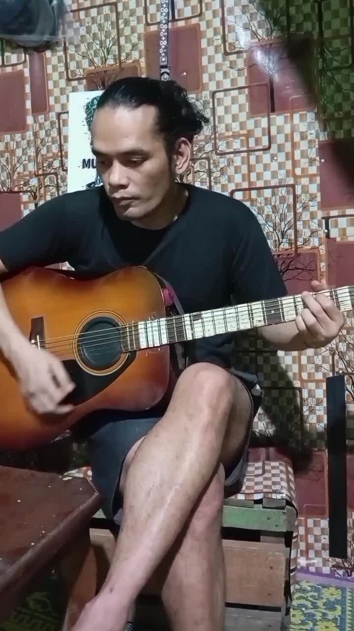 TJL 69, Yang tau judul lagunya silahkan tulis di kolom komentar iya, like dan follow, thank you...
 #coversongchallenge  #showmeyourvoice  #