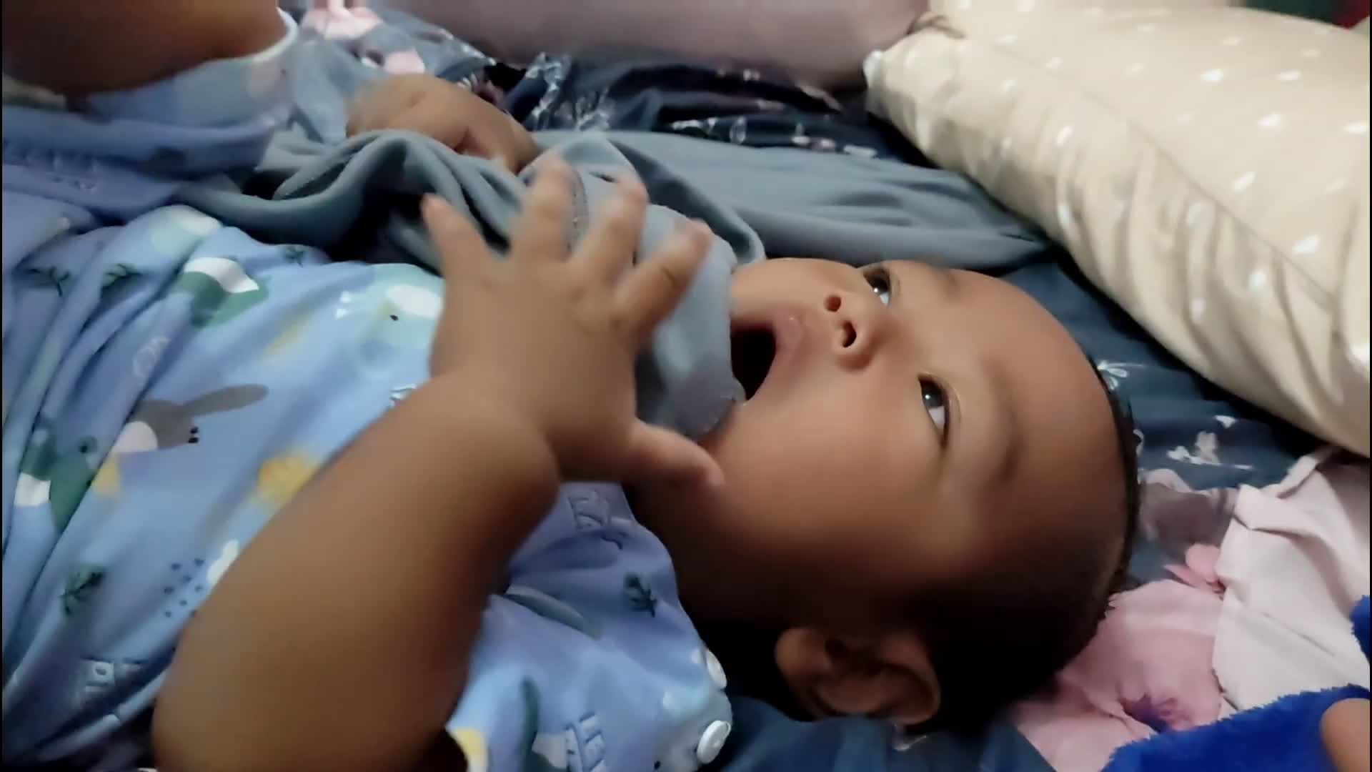 belajar ngoceh