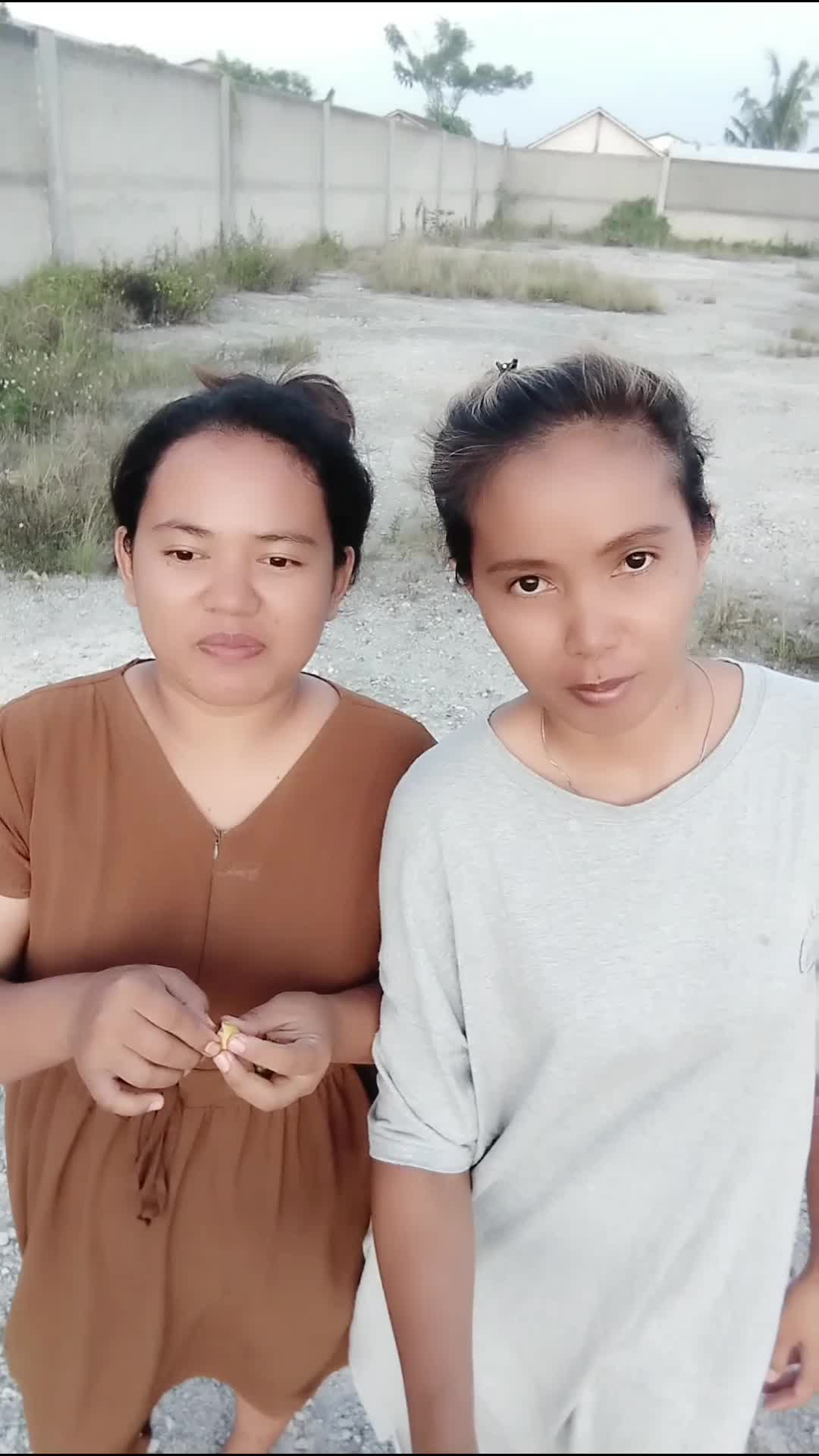 duo uler kadut beraksi. 