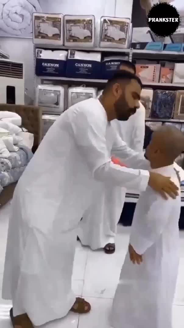 #383 Si ucil bete🤣🤣
#videolucu #prank 