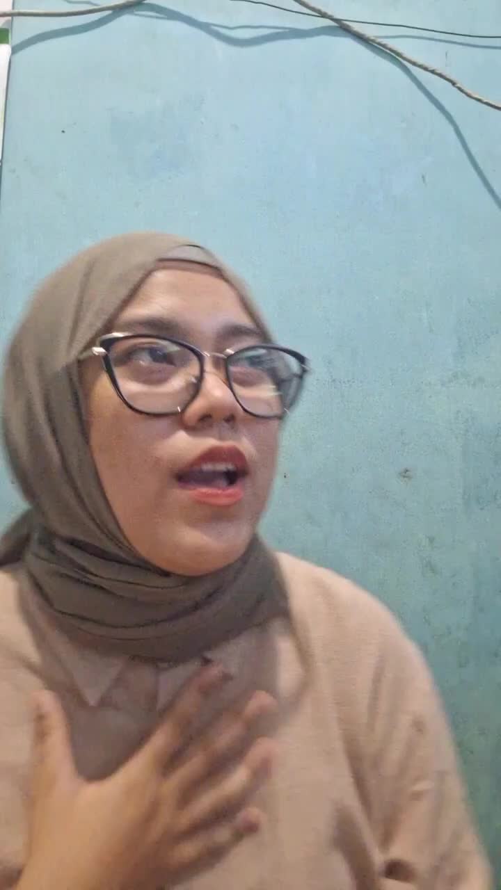 IDOL_XIV SALSA NUR NAFI'AH 25 TAHUN JAKARTA SELATAN TERJEBAK NOSTALGIA