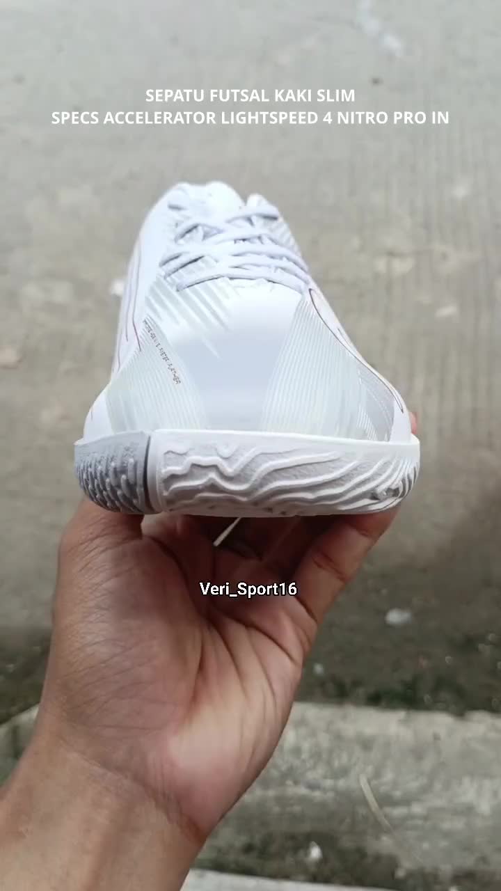 DISKON GEDE SEPATU FUTSAL.
SPECS ACCELERATOR LIGHTSPEED 4 NITRO PRO IN.
Rp.599.800 JADI Rp.325.000

VERI SPORT ORIGINAL GAK HARUS MAHAL.
ORD