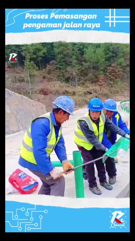 Proses Pemasangan Pengaman di jalan
raya 
#shorts 
#viral_video
#short 
#kulibangunan 
#RCTIPlus
#RCTIoke
#HOTrctiplus
#fypシ゚viral
#1TRENDIN