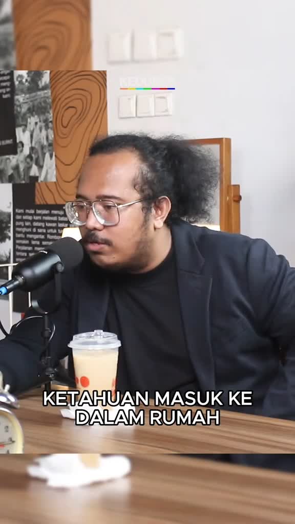 beradu keanehan antara Bekasi dengan Depok