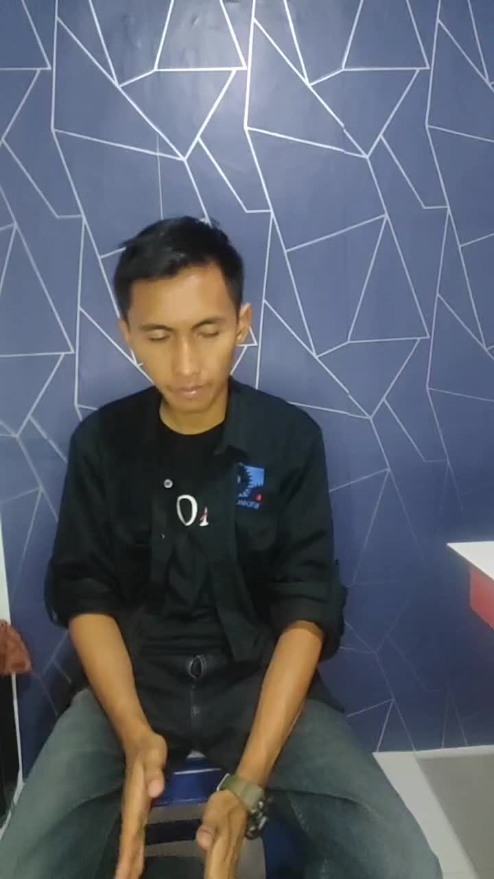 IDOL_XIII AGRI TRIYA NUGRAHA 26 TAHUN DESA SINDANGKEMPENG KECAMATAN PANCALANG KABUPATEN KUNINGAN JAWA BARAT MEMBEBANIKU NOAH