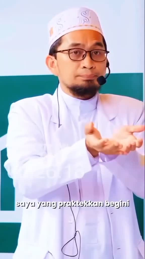 angkat kedua tangan saat berdoa 
#kajian #sunnah 