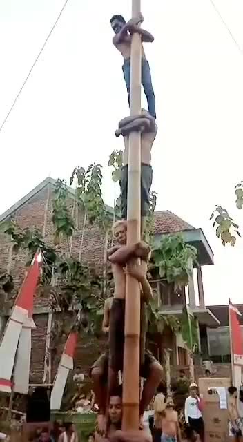 TERLALU BERSEMANGAT..