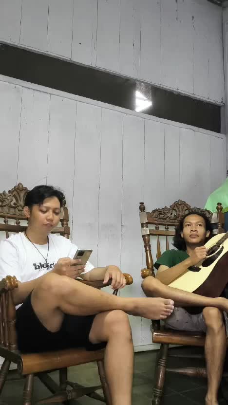 IDOL_XIII ADHIMAS JOHAN 24 TAHUN KOTA SEMARANG TANPA BICARA