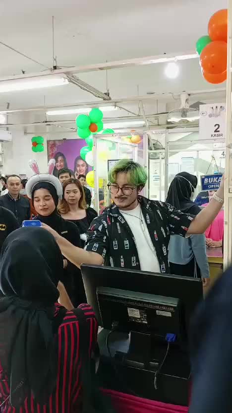 mang osa jadi kasir supermarket 😭