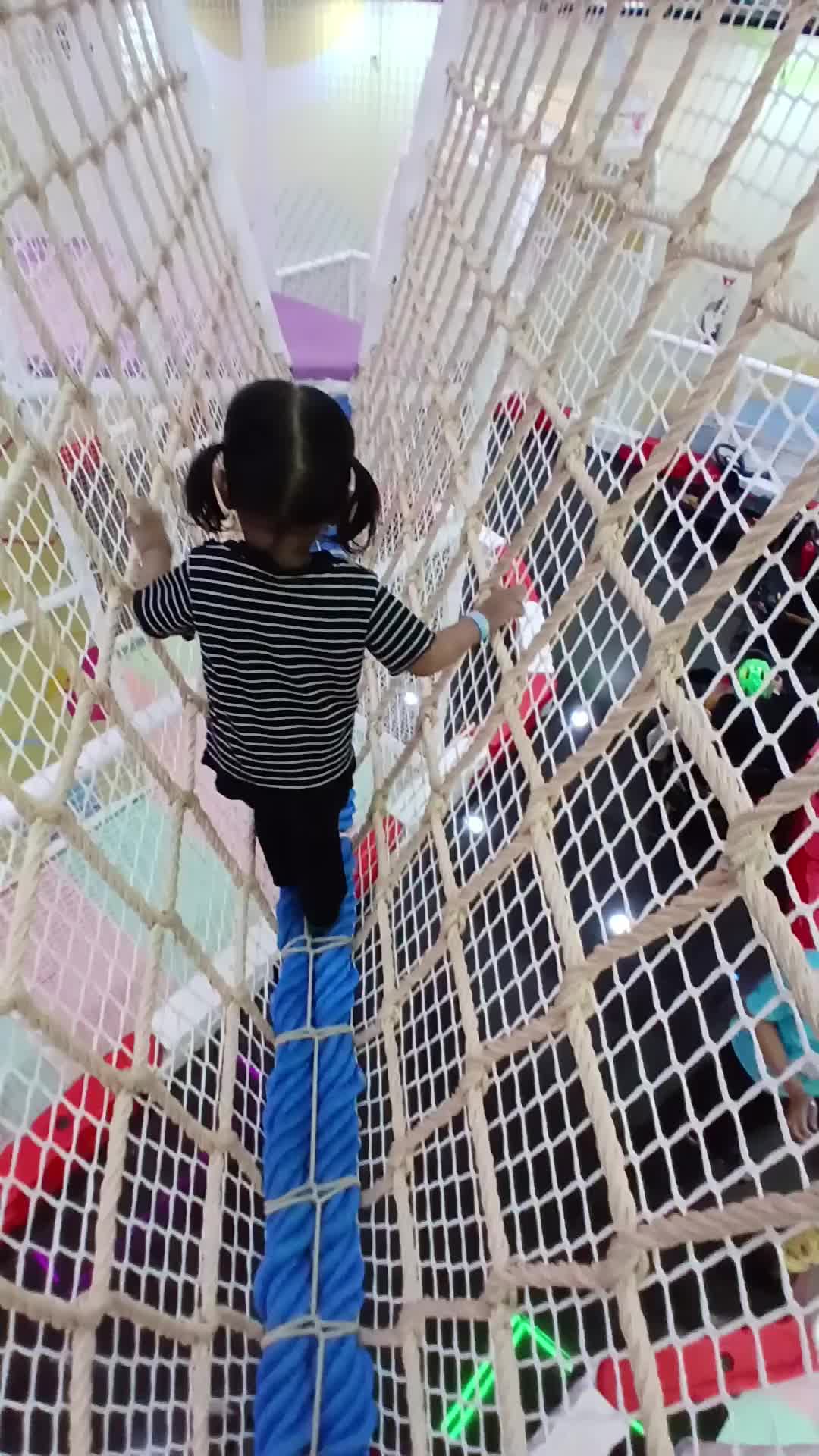 play with kakak😍

#RCTIPlus #hotrctiplus #masyaAllah #ceriadanhappy 