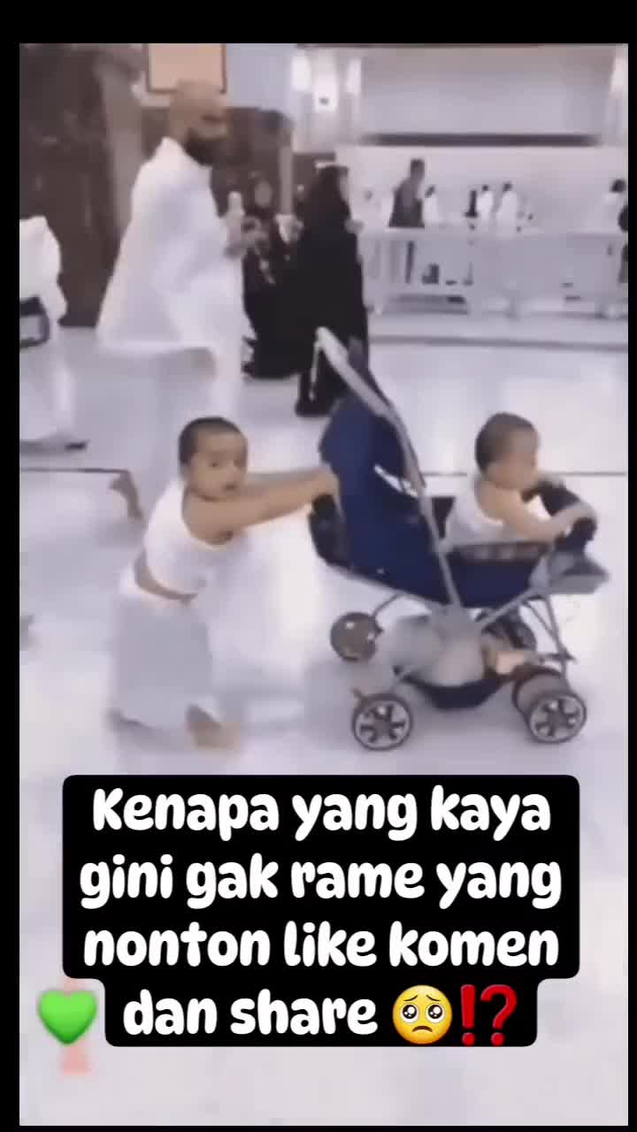 Masya Alloh.. anak kecil menunaikan ibadah haji