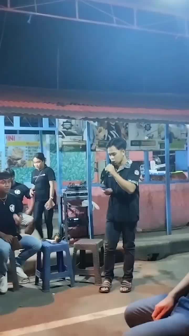 IDOL XIII_ Delvani Kella 19 Manado, Sulawesi Utara  Bunga Terakhir