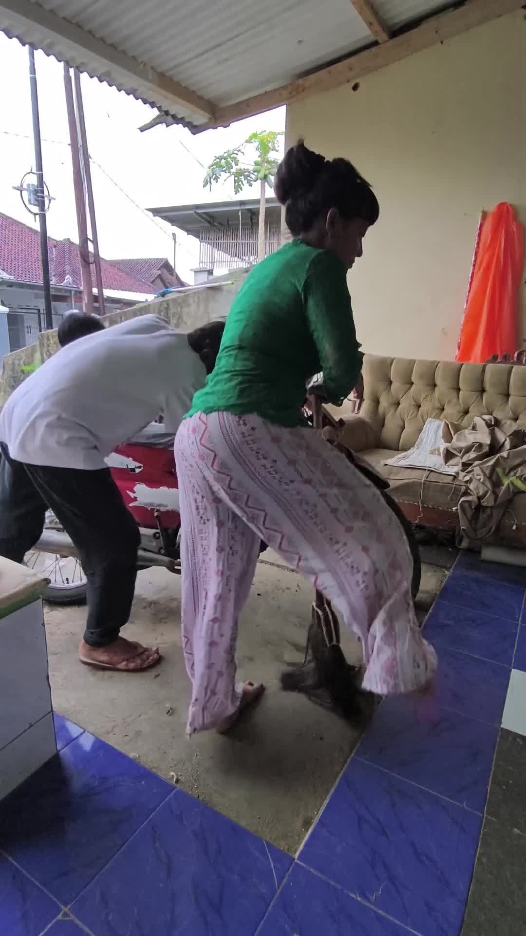 terkejut  #komedi #RCTIPlus 