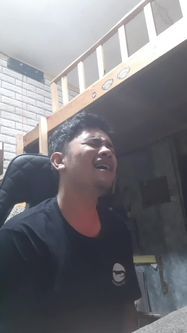 IDOL_XIII Muhammad Luthfi, 22 tahun, kota Bukittinggi, When We Were Young - Adele