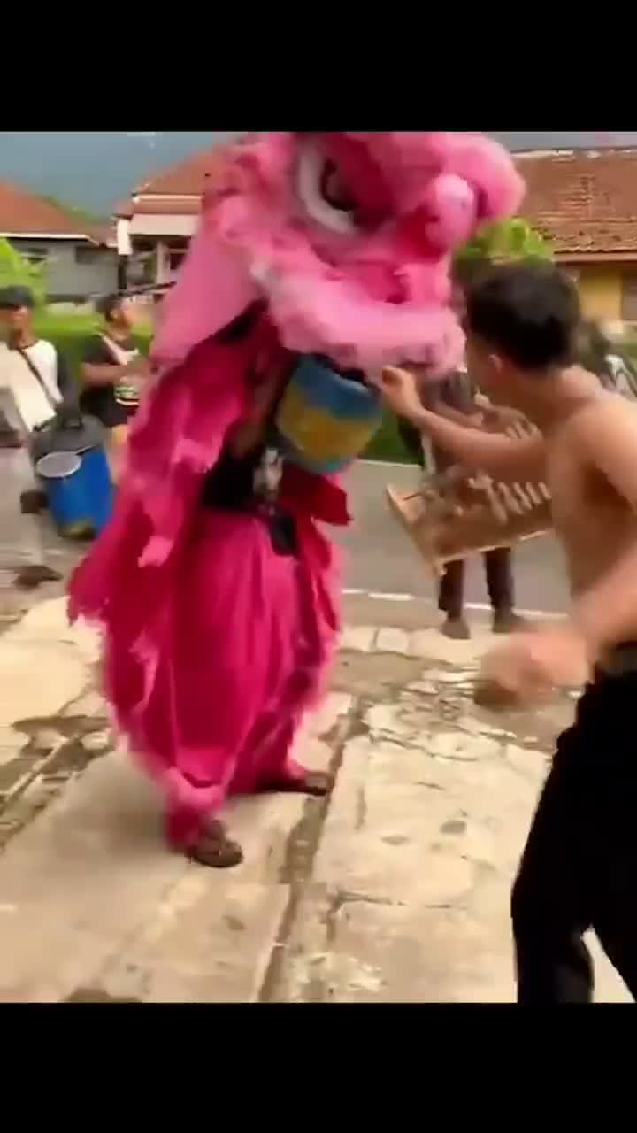 Asik banget Abangnya