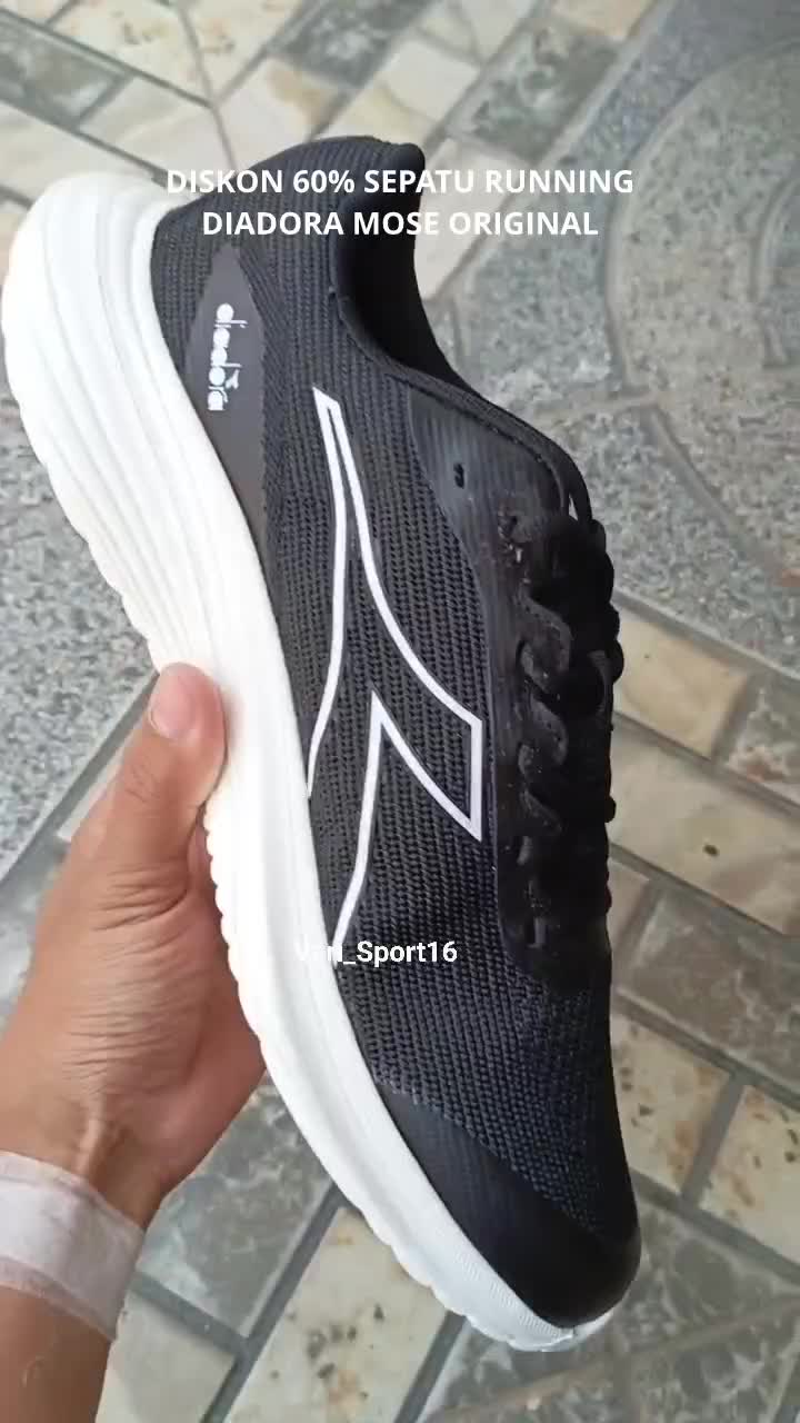 DISKON 60% SEPATU RUNNING.
DIADORA MOSE.
Rp.499.000 JADI Rp.200.000.

VERI SPORT ORIGINAL GAK HARUS MAHAL!! 

WA : 085227843535
FB : VERI SP