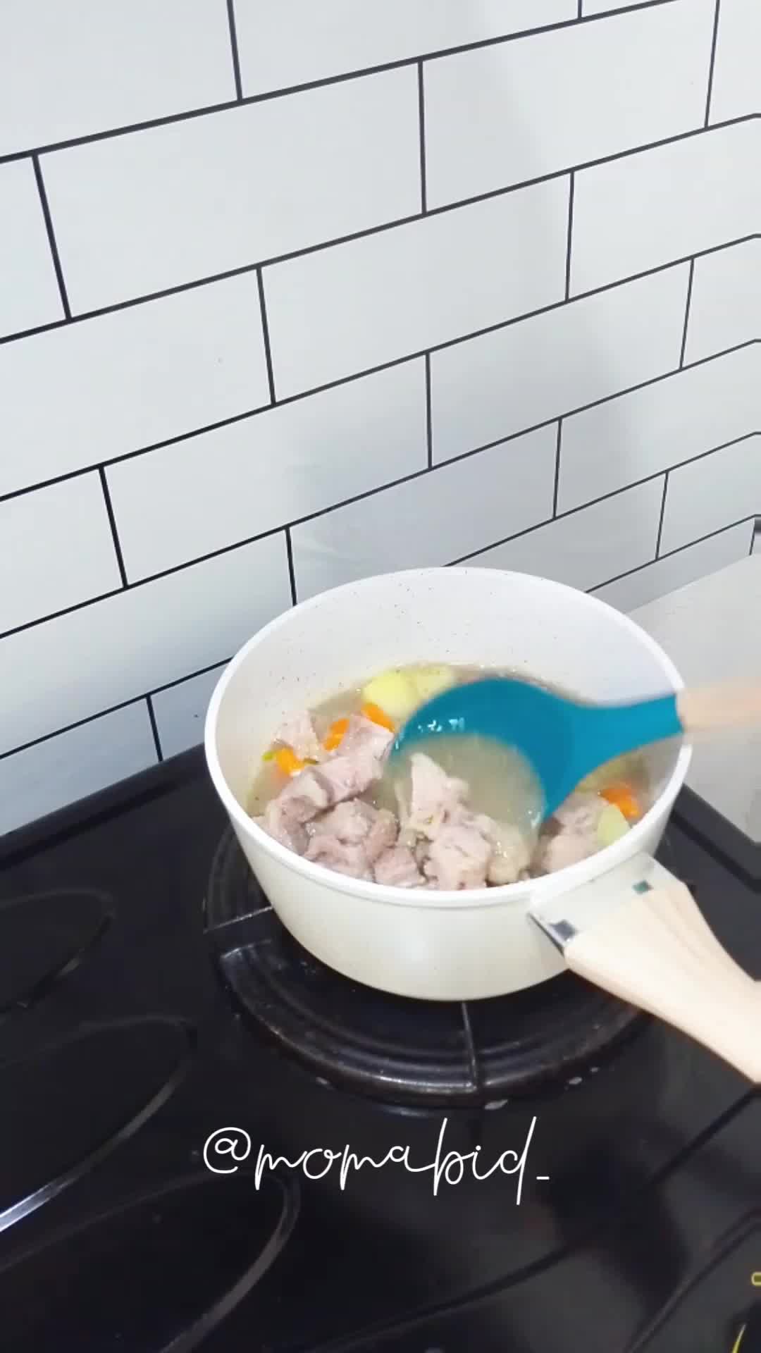 sop daging bb booster #mpasi  #kaldudagingsapi #oumami  #24hbroth  #homemade  #resepsopdagingsapi  #resepmasakan 