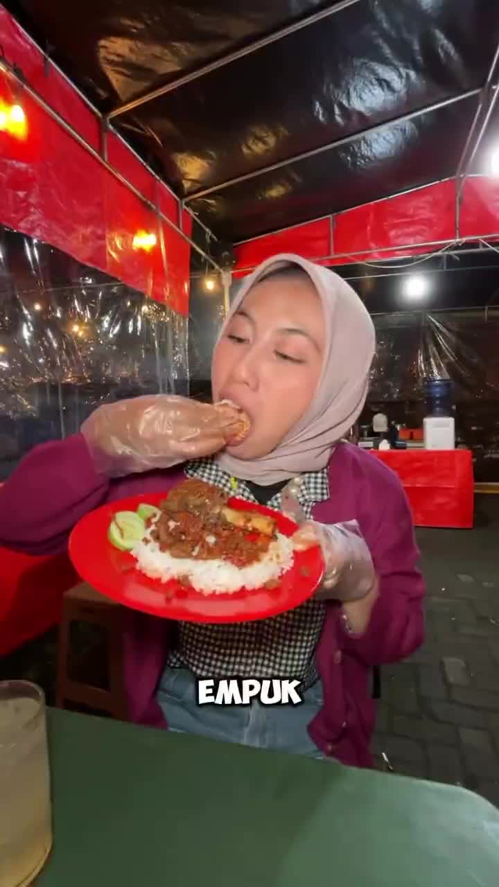 Penyetan Mercon
#Fyp #masakanenak #reviewmasakan #kulinerviralbogor #kulinerbogor #bogor #bogorhits #rekomendasikuliner #food #lovekuliner #