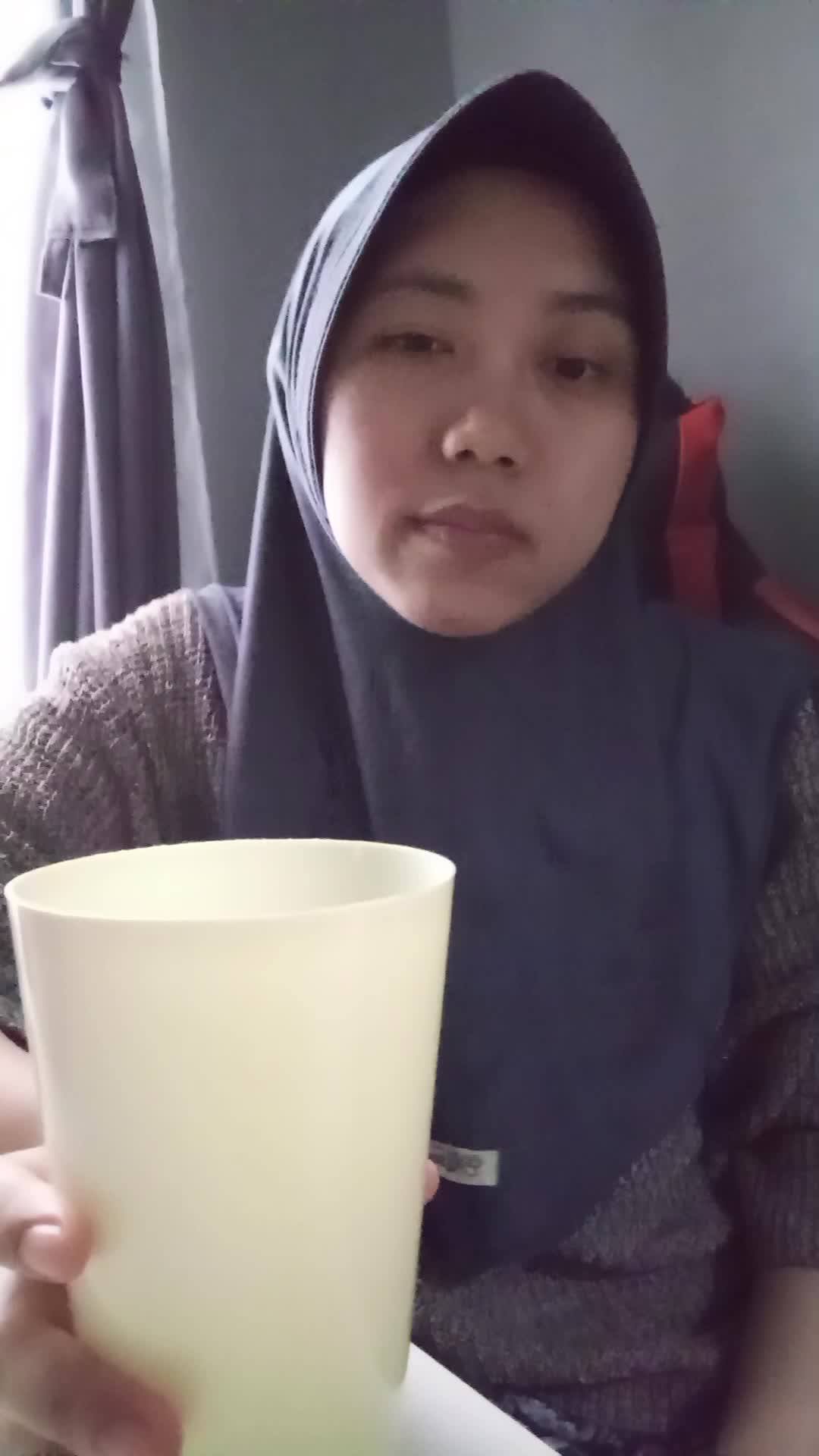 wajahnya ga semangat🥲