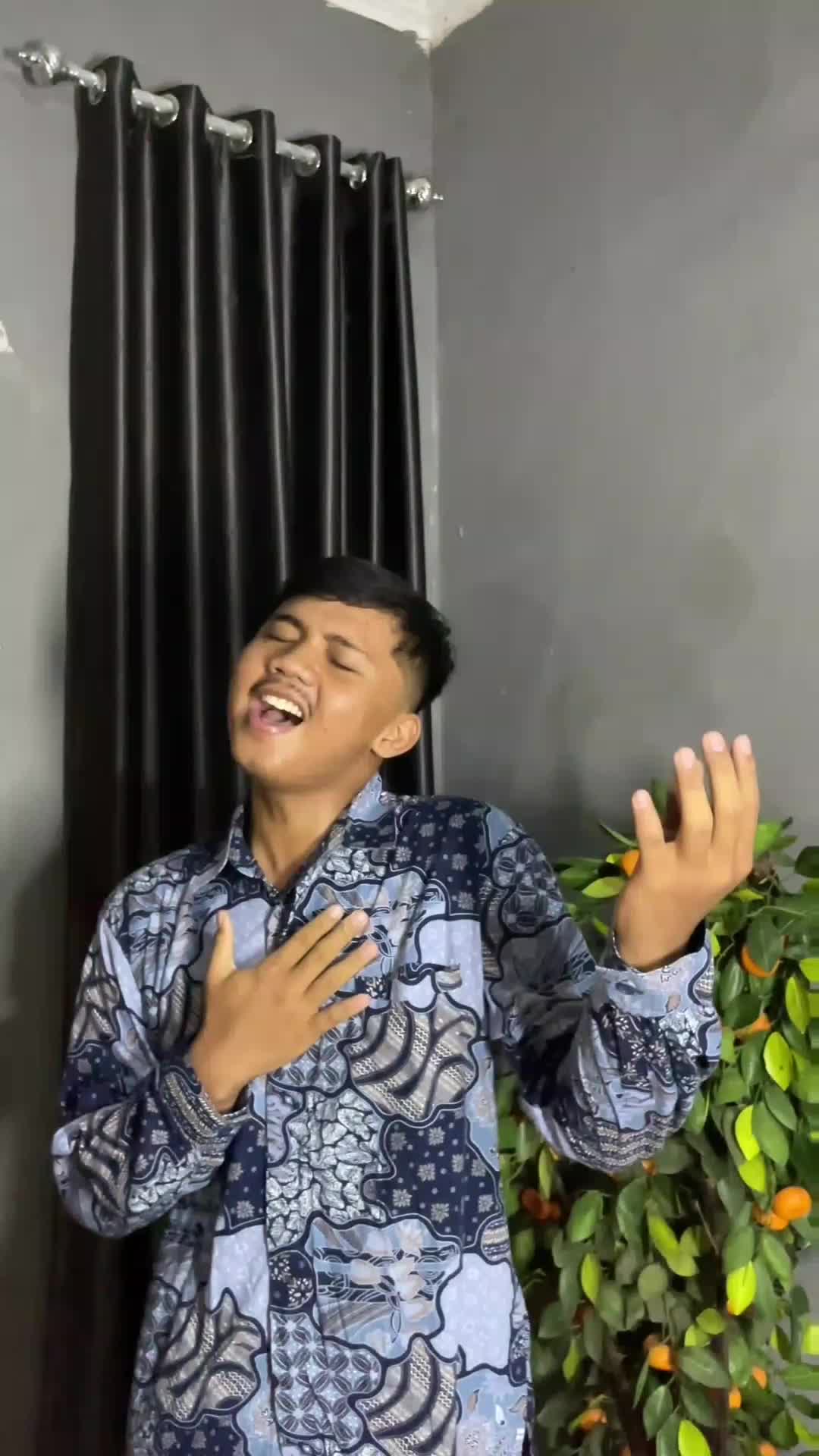 KDI 2025 REZA PAHLEVI KABUPATEN BEKASI 21 TAHUN GULALI (RHOMA IRAMA)
#OnlineAuditionKDI2025
#AudisiKDI 
#Audisikdi2025
#audisionline 
#audis