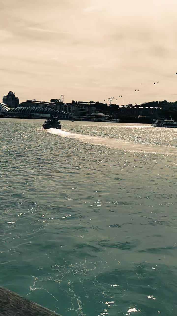 Naik kapal  #fyyyppppp #fyp  #HOTrctiplus 