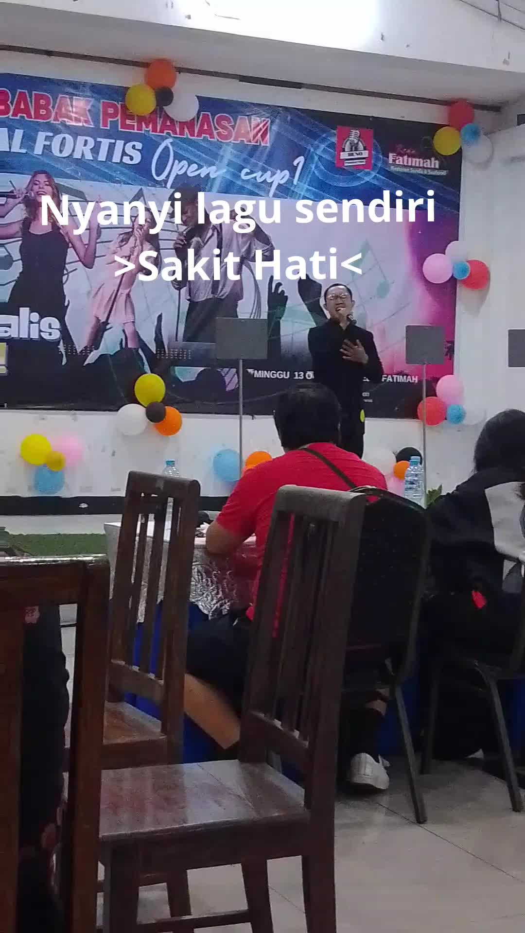 nyanyi lagu sendiri >sakit hati< #syahfazri #sakithati
