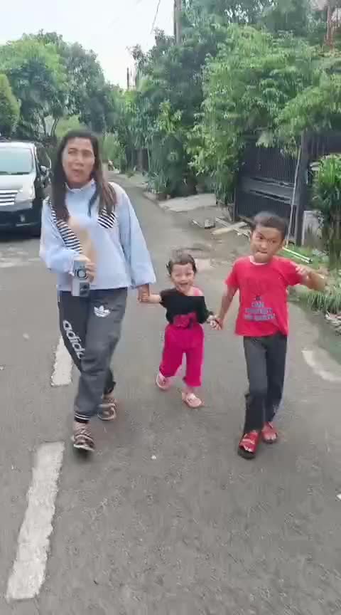 jalan jalan sore dlu kita di komplek rumah #fypシ゚viral #kontenkreator #Viral 