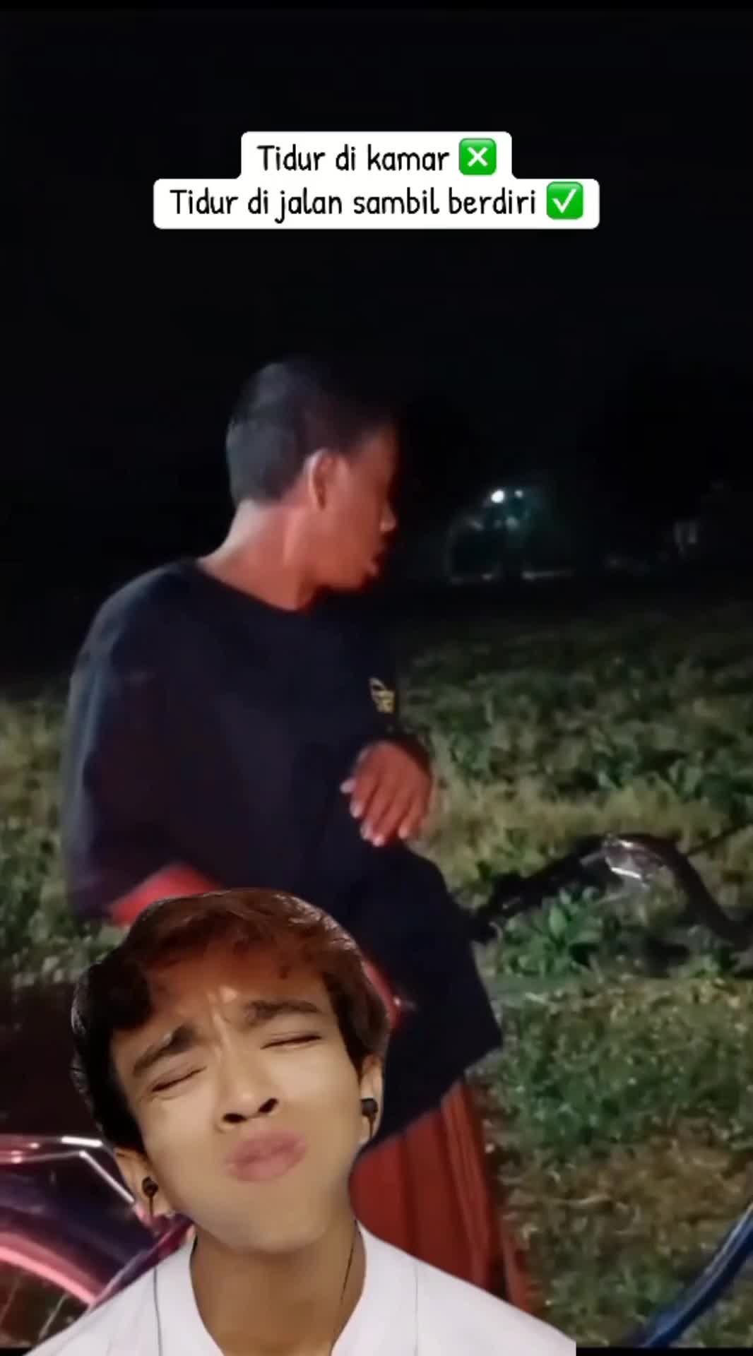 kok bisa tidur di jalan sambil berdiri 😭🤣🤣🤣🤣🤣#reactiont #duett #videolucu #funny 